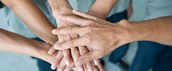 Are Hearing Interpreters Responsible to Pave the Way for Deaf Interpreters? Hearing Sign Language Interpreters Advocating for Deaf Interpreters